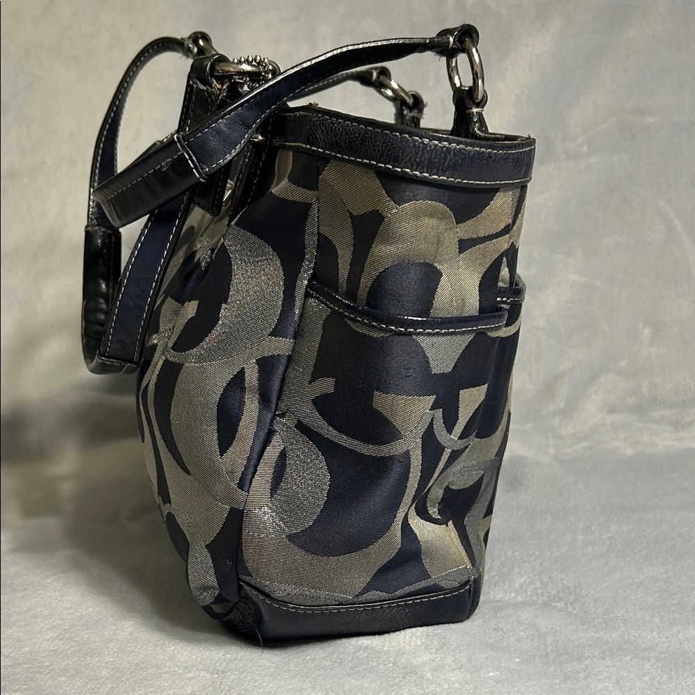 Coach D1260-F19664 Blue and Gray Tote Bag - Picture 4 of 12